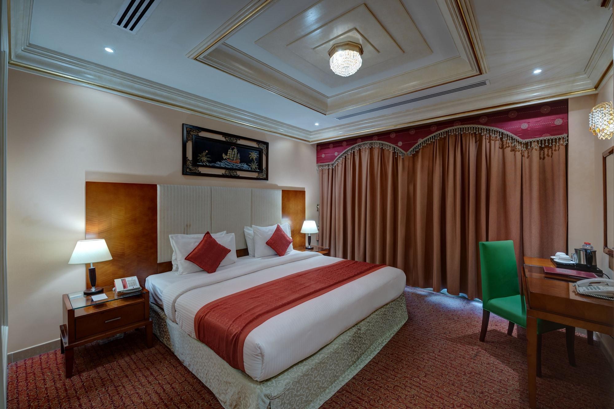 Sahara Beach Resort & Spa Sharjah Exterior foto A bedroom at the hotel